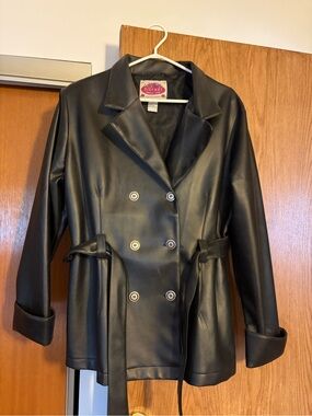 Women’s Black Double-Breasted Blazer with Belt